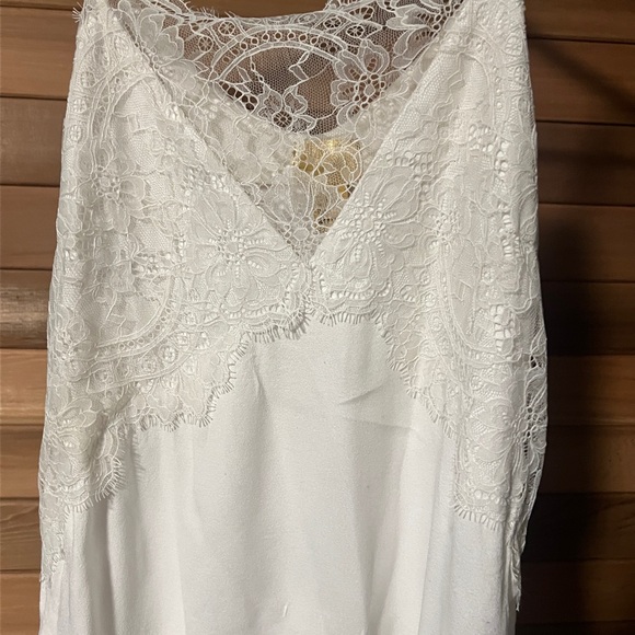 Lace Cream Tank - Picture 3 of 3